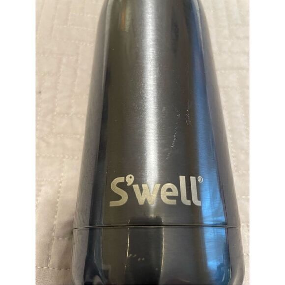 S’WELL Metal Water Bottle in Blue Suede, 17 oz - Picture 3 of 9
